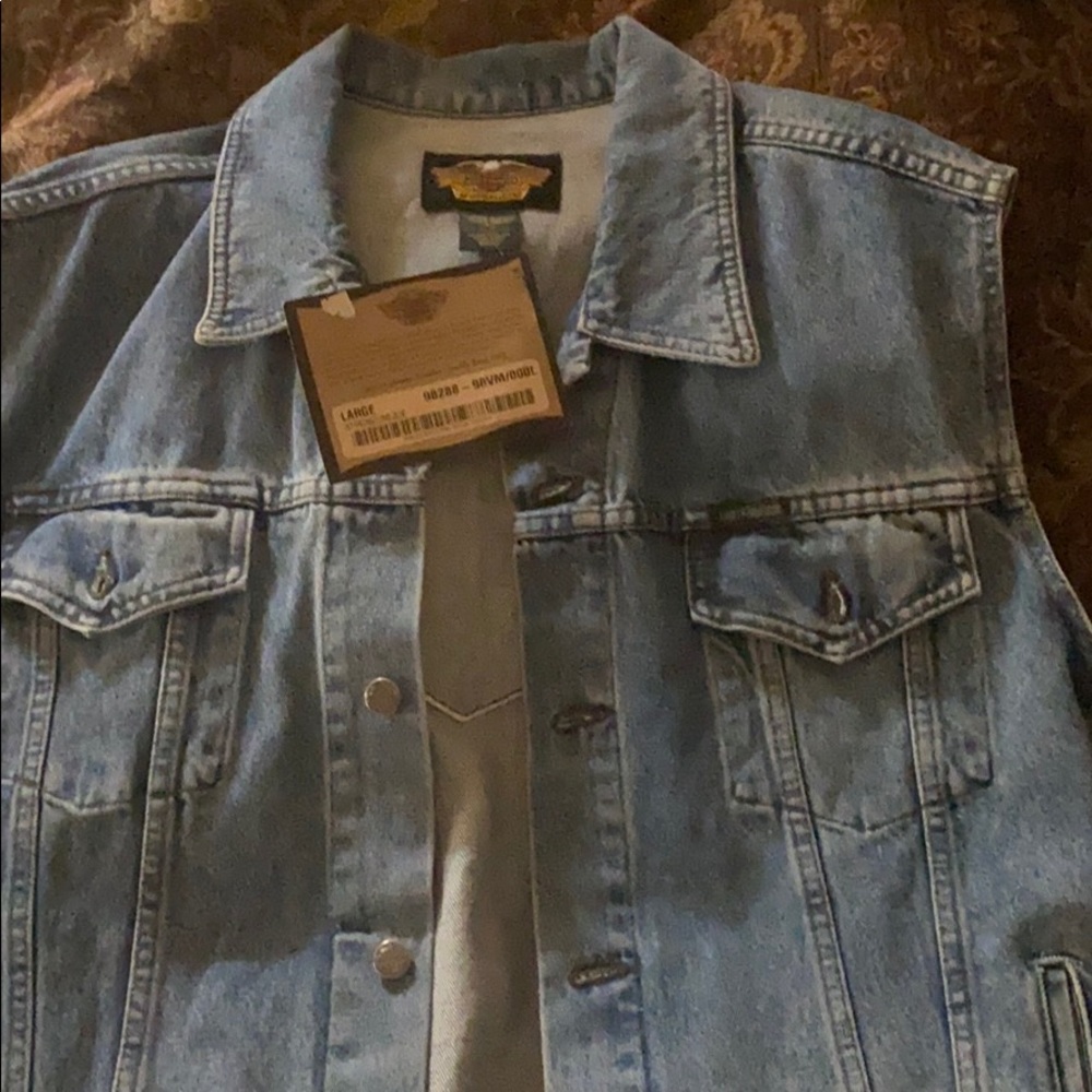 COPY - NEW!  Men’s Harley Davidson jean vest SZ L Vintage